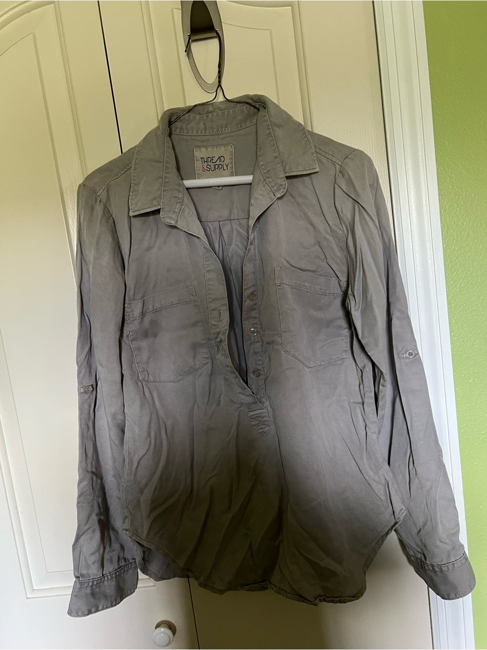 Thread & Supply Women's Gray Button-Front Utility Shirt